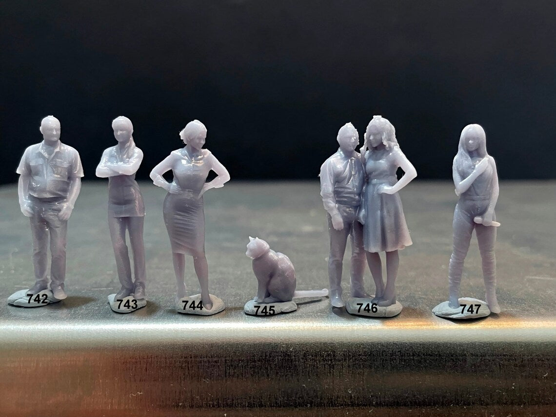 1:64 Miniature Human Figures - Resin / unpainted - great for Dioramas / Projects - Made in the USA GROUP 162 - Miniature Figure