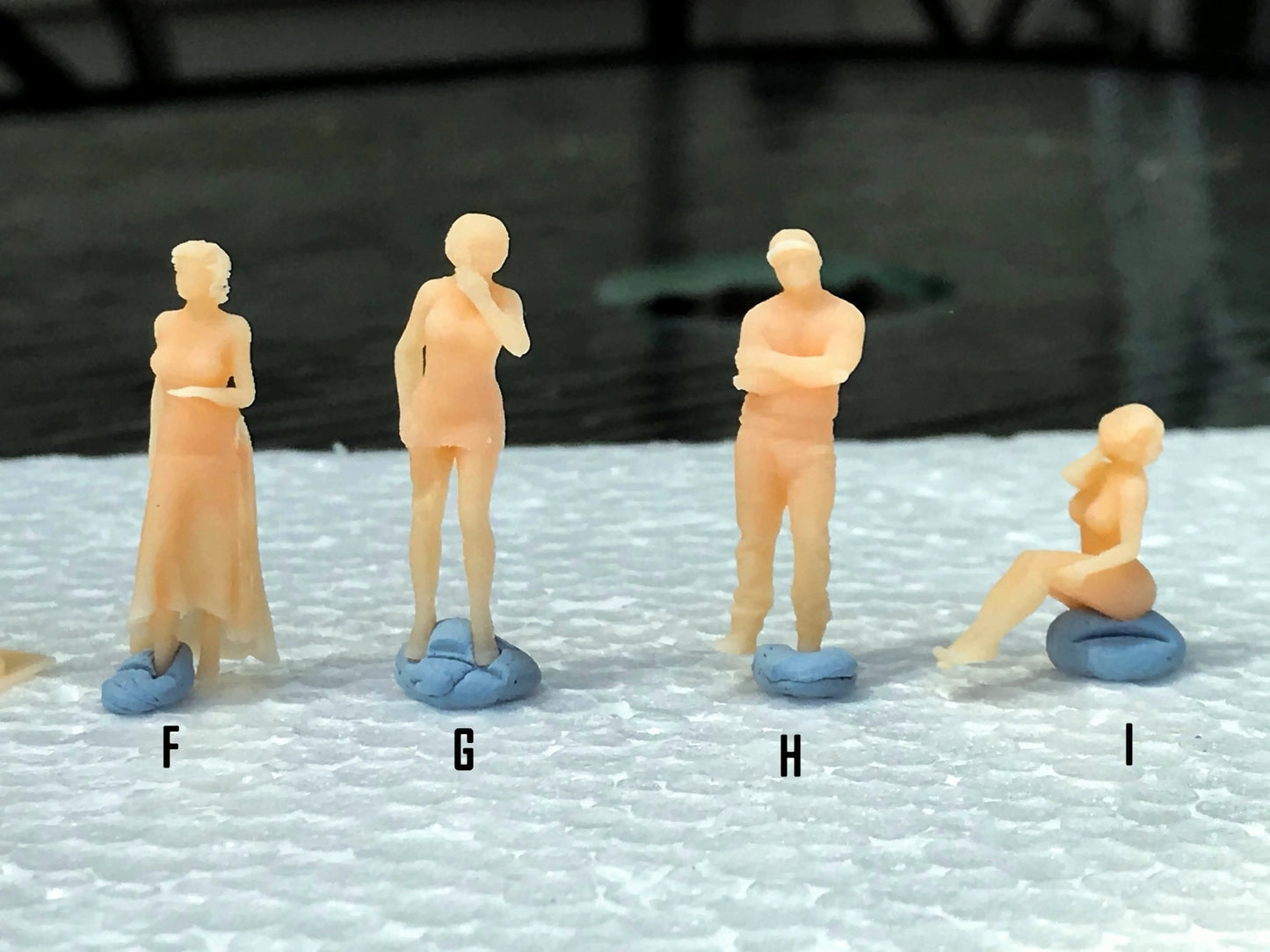 1:64 Scale Miniature People - Resin / unpainted - great for Dioramas / Hot Wheels - Made in the USA