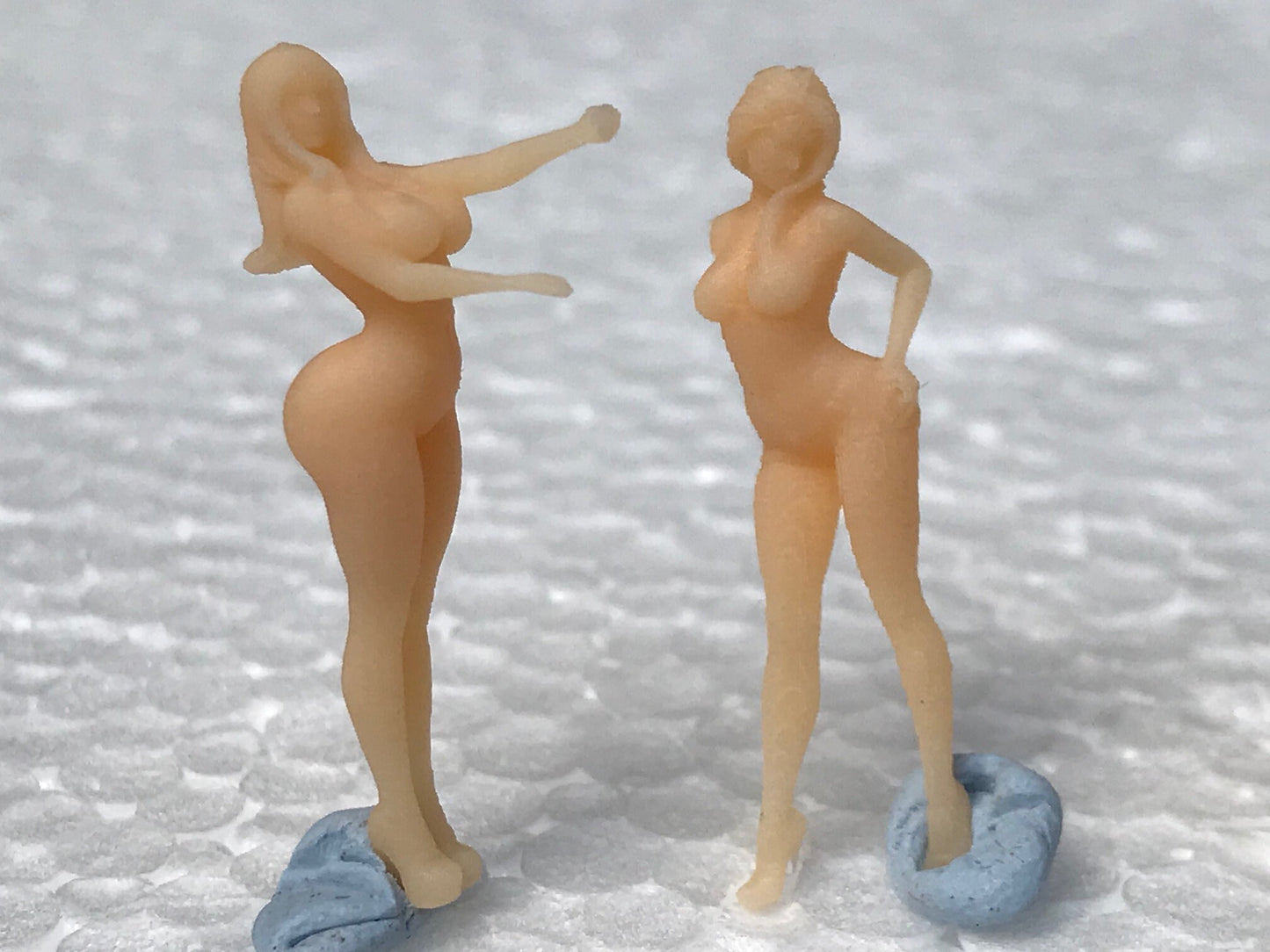 1:64 Scale Miniature People Group 2 - Resin / unpainted - great for Dioramas / Hot Wheels - Made in the USA