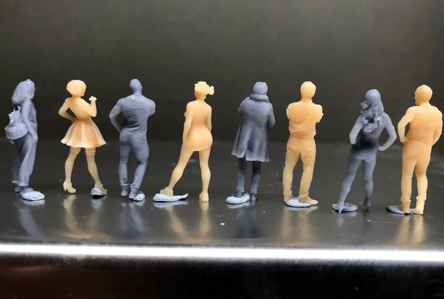 1:64 Scale Miniature People - Resin / unpainted - great for Dioramas / Hot Wheels - Made in the USA GROUP 12