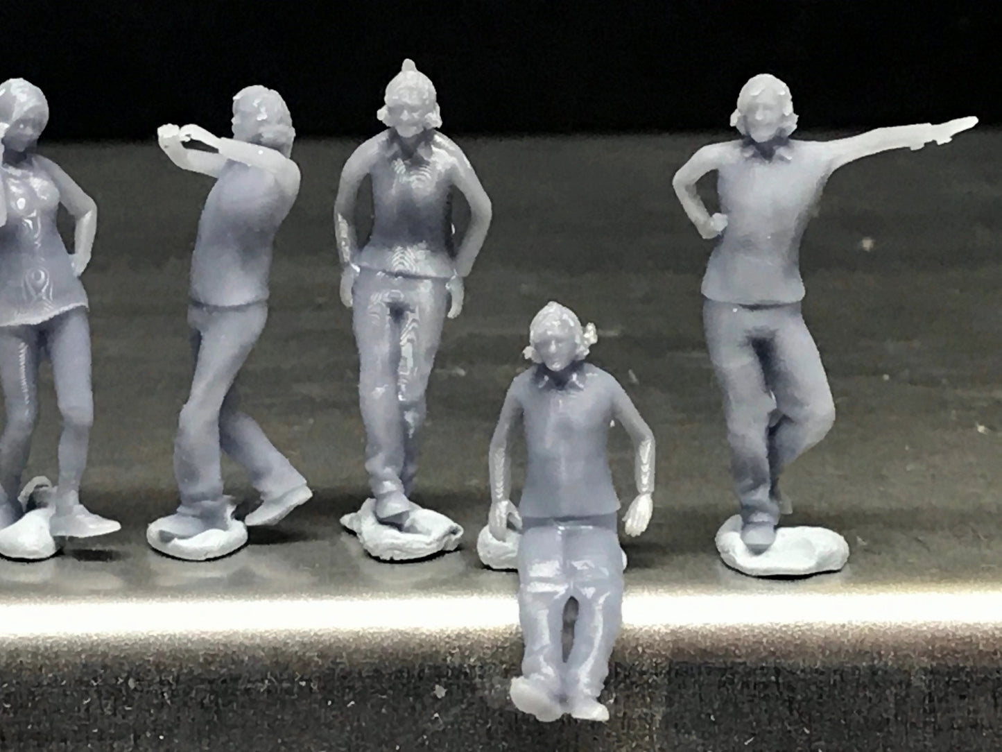 1:64 Scale Miniature People - Resin / unpainted - great for Dioramas / Hot Wheels - Made in the USA GROUP 54 - Miniature Figures