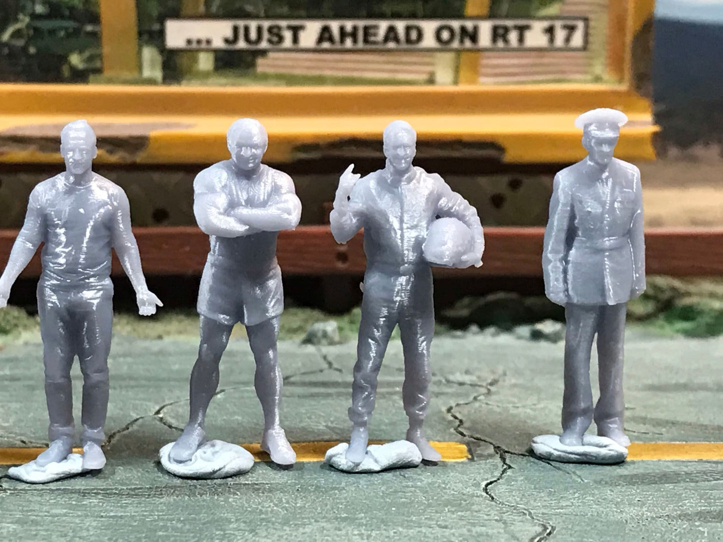 1:64 Scale Miniature People - Resin / unpainted - great for Dioramas / Hot Wheels - Made in the USA GROUP 80 - Miniature Figures