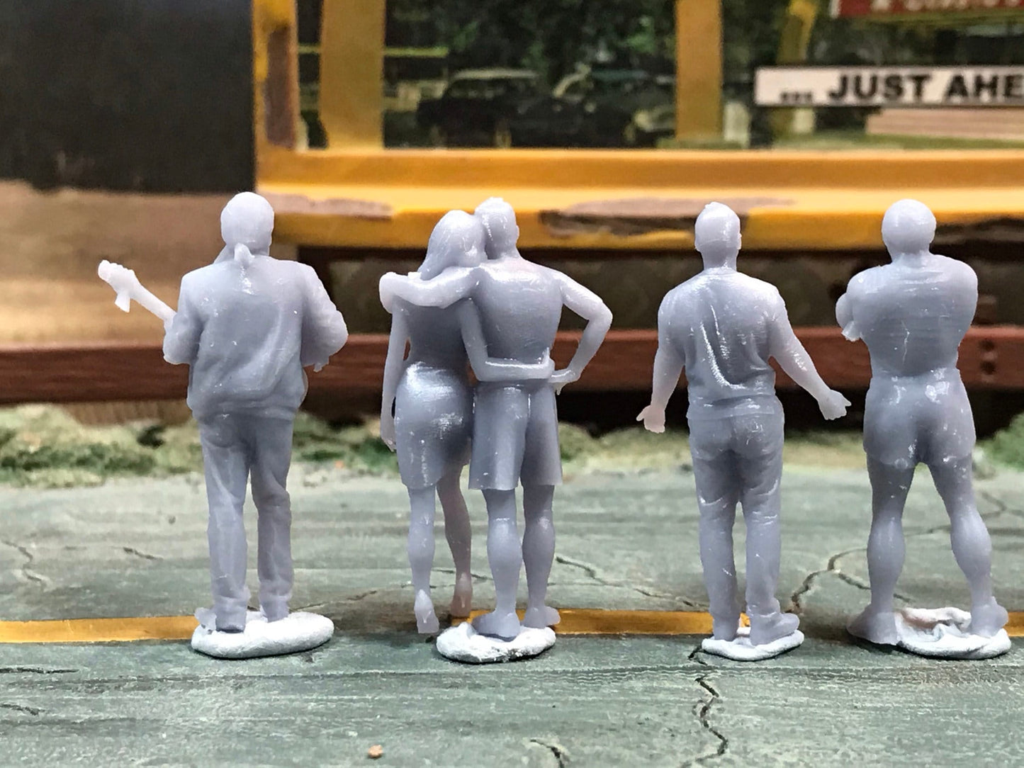 1:64 Scale Miniature People - Resin / unpainted - great for Dioramas / Hot Wheels - Made in the USA GROUP 80 - Miniature Figures