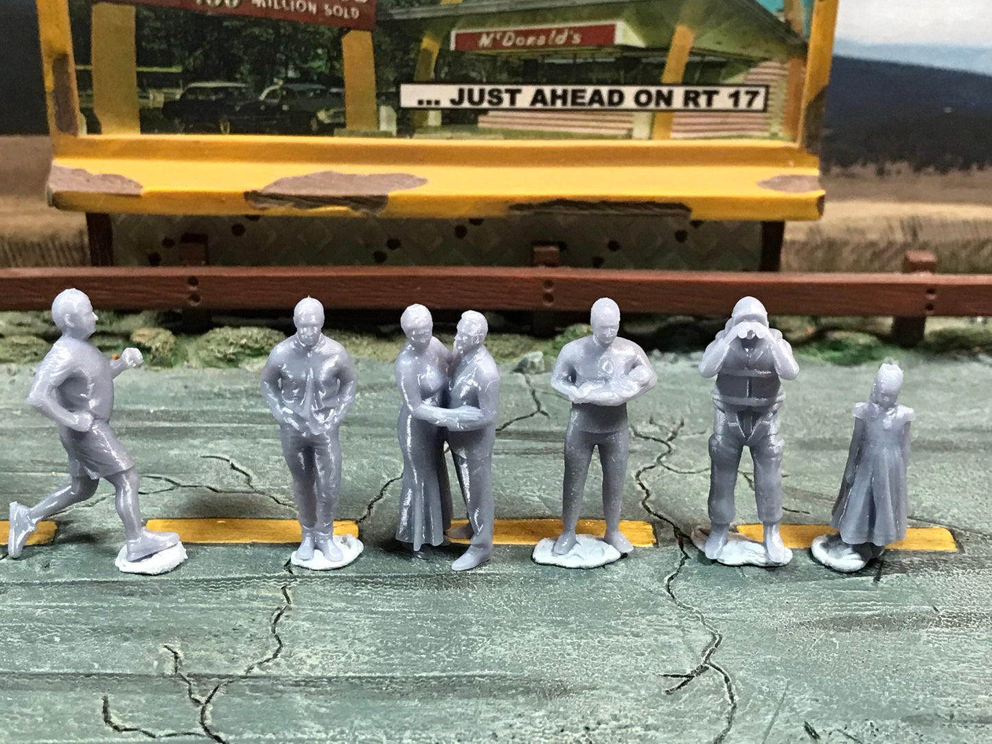 1:64 Scale Miniature People - Resin / unpainted - great for Dioramas / Hot Wheels - Made in the USA GROUP 88 - Miniature Figures