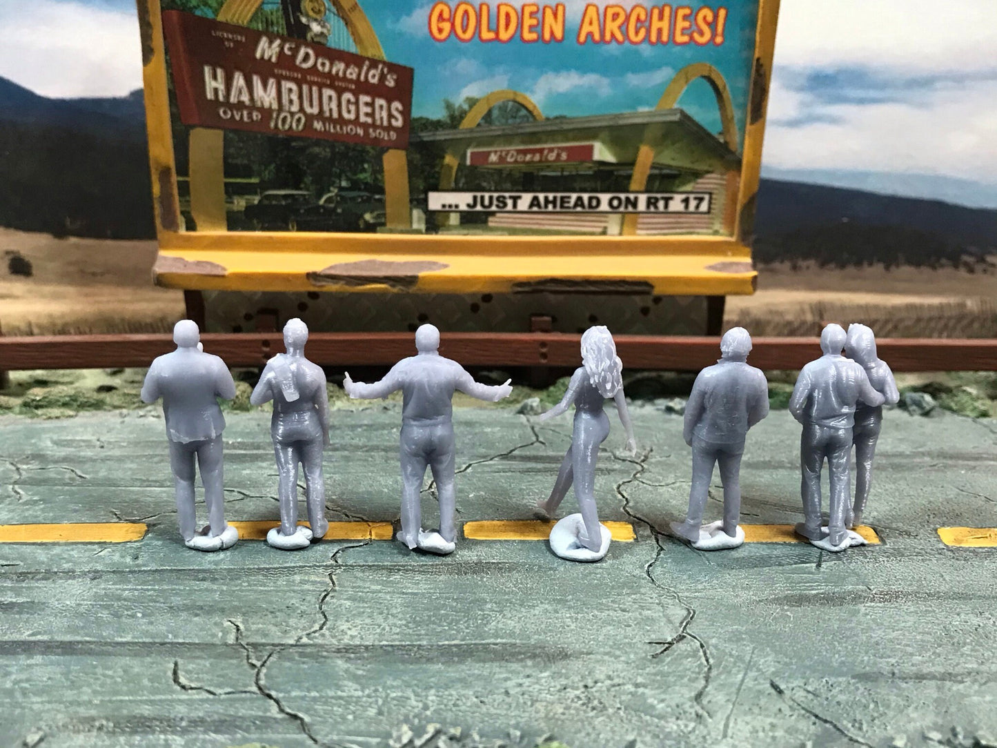 1:64 Scale Miniature People - Resin / unpainted - great for Dioramas / Hot Wheels - Made in the USA GROUP 95 - Miniature Figures