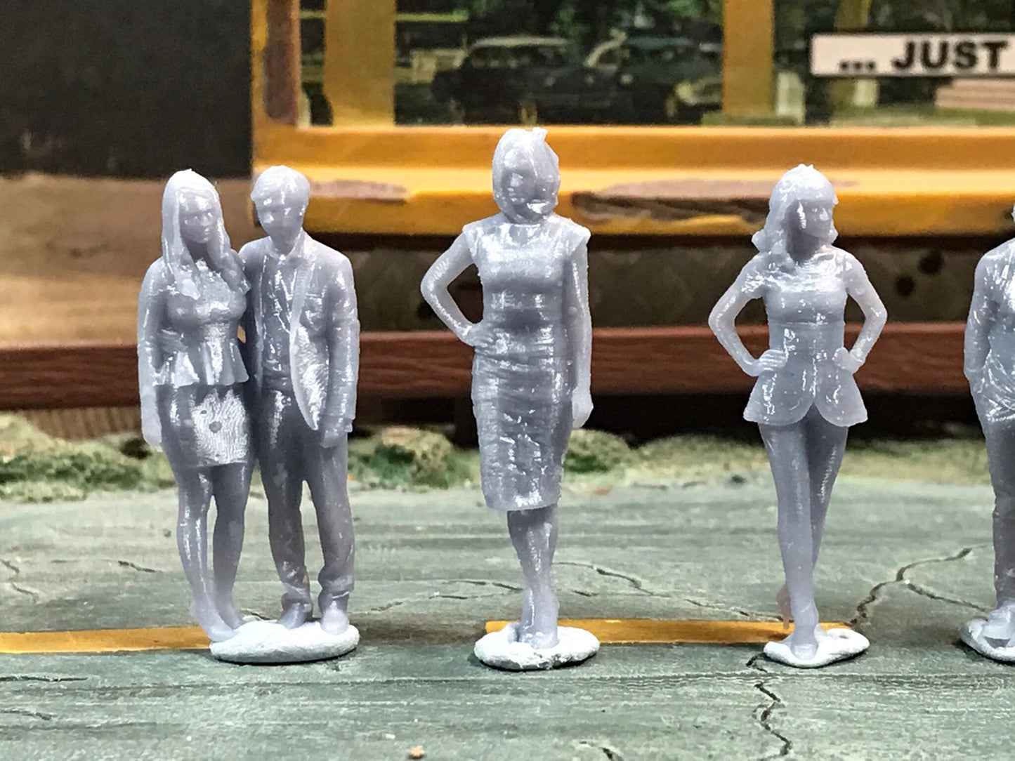 1:64 Scale Miniature People - Resin / unpainted - great for Dioramas / Hot Wheels - Made in the USA GROUP 79- Miniature Figures