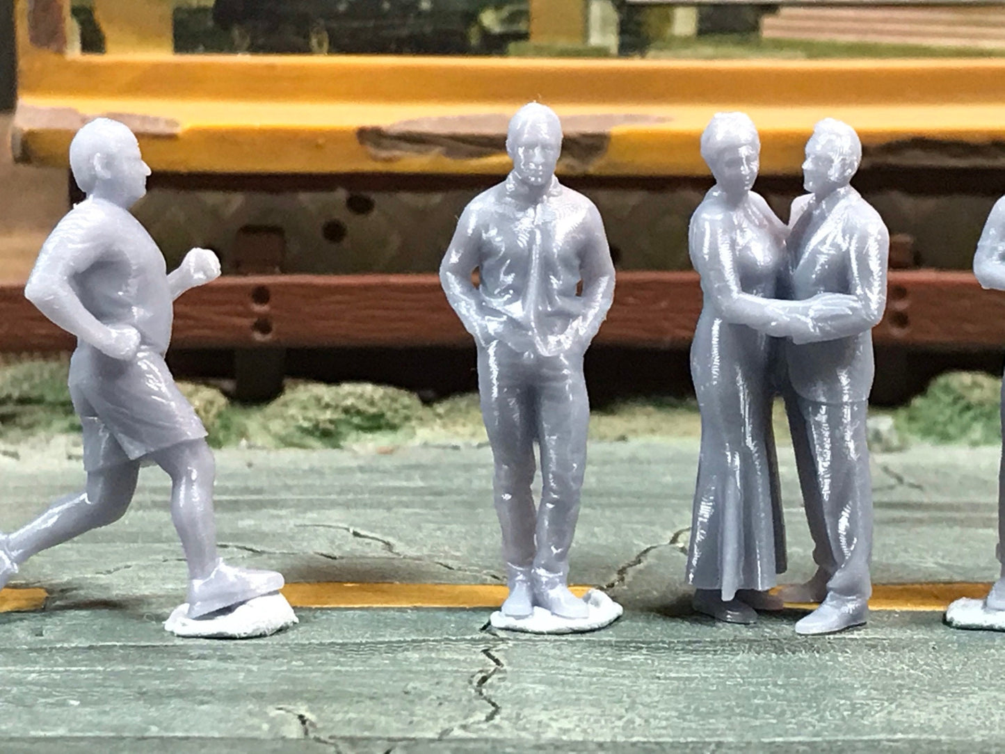 1:64 Scale Miniature People - Resin / unpainted - great for Dioramas / Hot Wheels - Made in the USA GROUP 88 - Miniature Figures