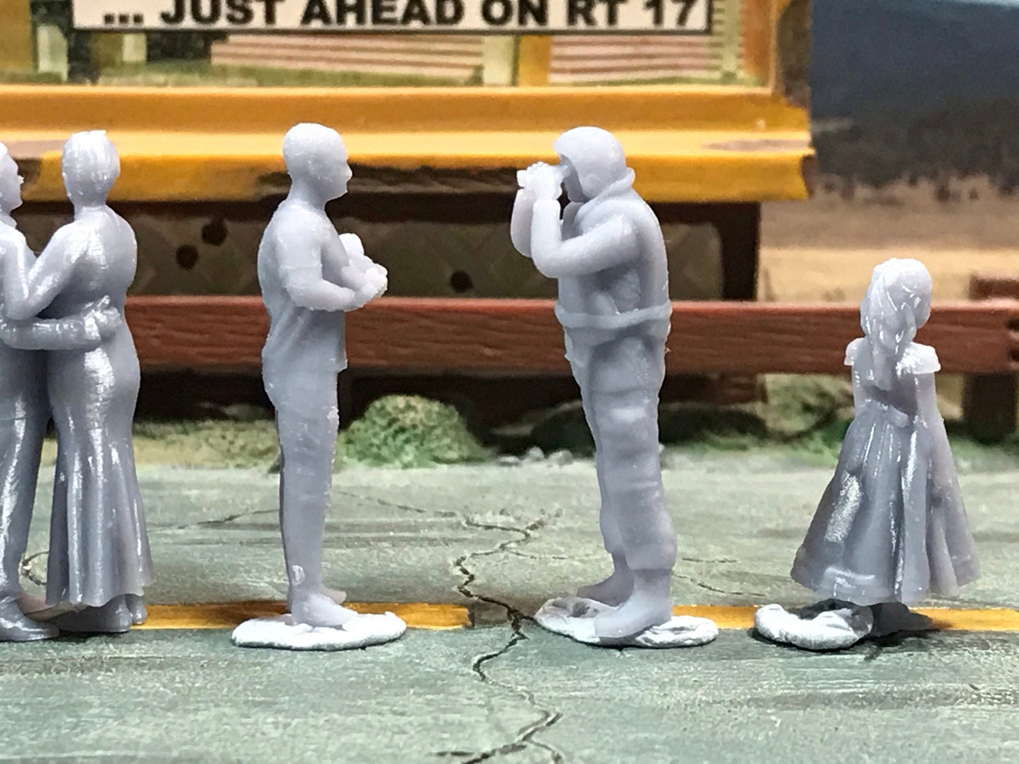 1:64 Scale Miniature People - Resin / unpainted - great for Dioramas / Hot Wheels - Made in the USA GROUP 88 - Miniature Figures