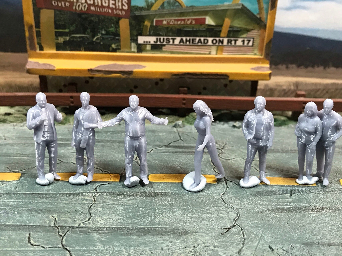 1:64 Scale Miniature People - Resin / unpainted - great for Dioramas / Hot Wheels - Made in the USA GROUP 95 - Miniature Figures
