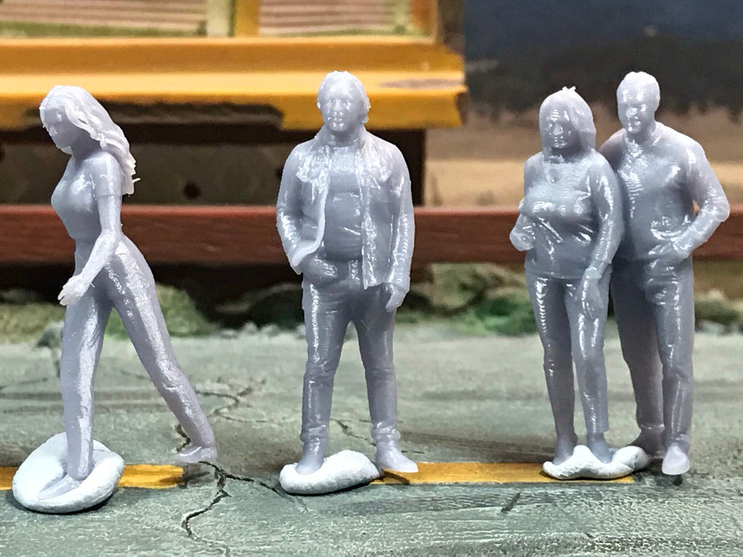 1:64 Scale Miniature People - Resin / unpainted - great for Dioramas / Hot Wheels - Made in the USA GROUP 95 - Miniature Figures