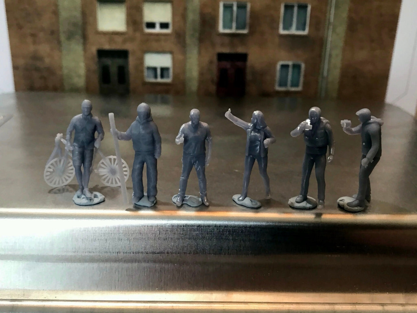 1:64 Scale Miniature People - Resin / unpainted - great for Dioramas / Hot Wheels - Made in the USA GROUP 110- Miniature Figures