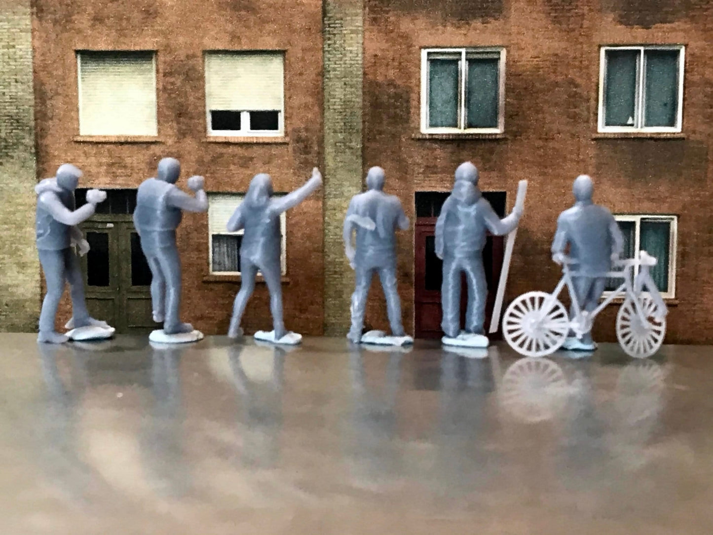 1:64 Scale Miniature People - Resin / unpainted - great for Dioramas / Hot Wheels - Made in the USA GROUP 110- Miniature Figures