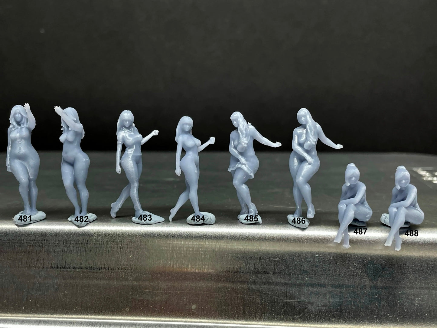 1:64 Scale Miniature People - Resin / unpainted - great for Dioramas / Hot Wheels - Made in the USA GROUP 118- Miniature Figures