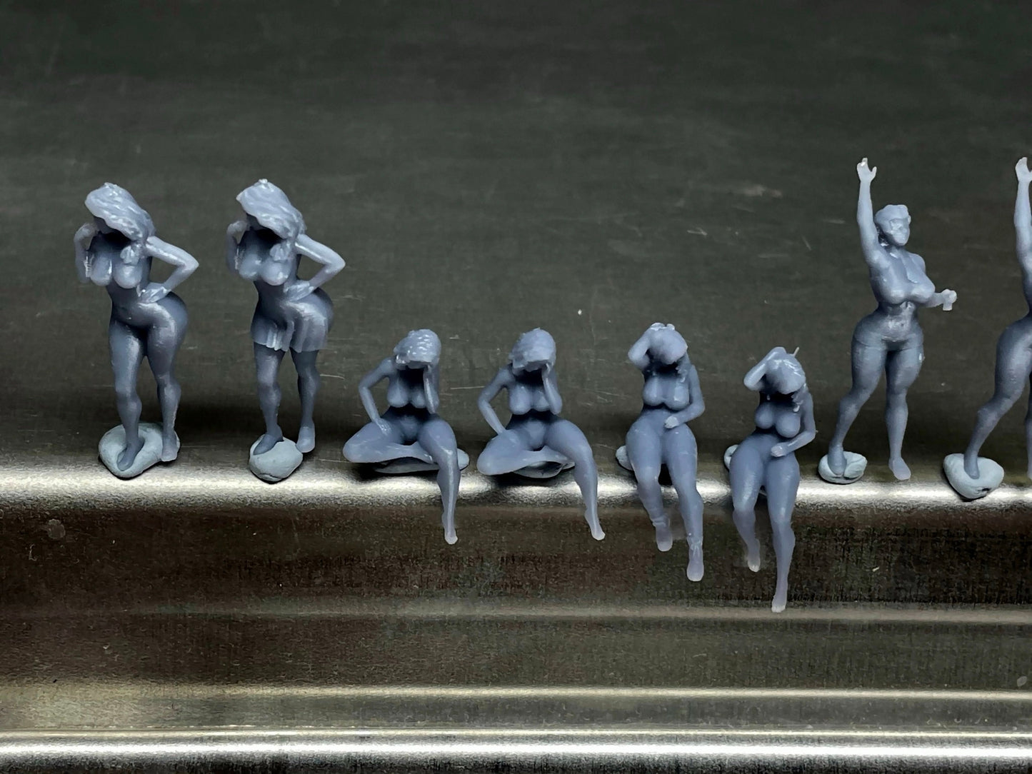 1:64 Scale Miniature People - Resin / unpainted - great for Dioramas / Hot Wheels - Made in the USA GROUP 121 - Miniature Figures