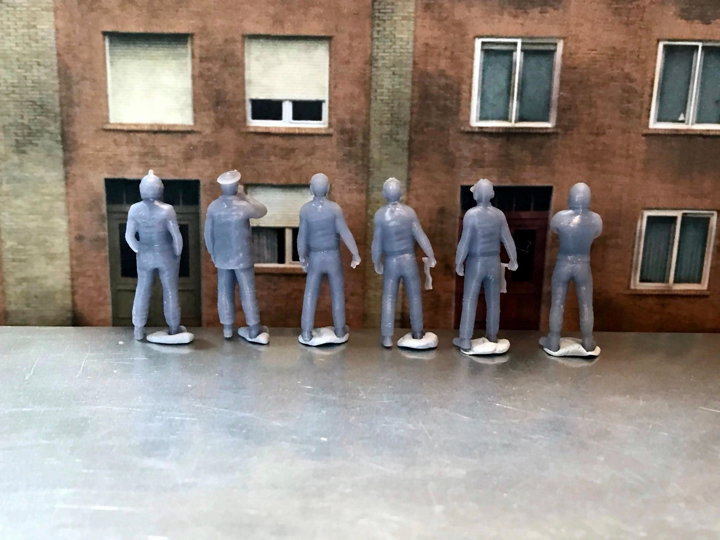 1:64 Scale Miniature People - Resin / unpainted - great for Dioramas / Hot Wheels - Made in the USA GROUP 100 - Miniature Figures