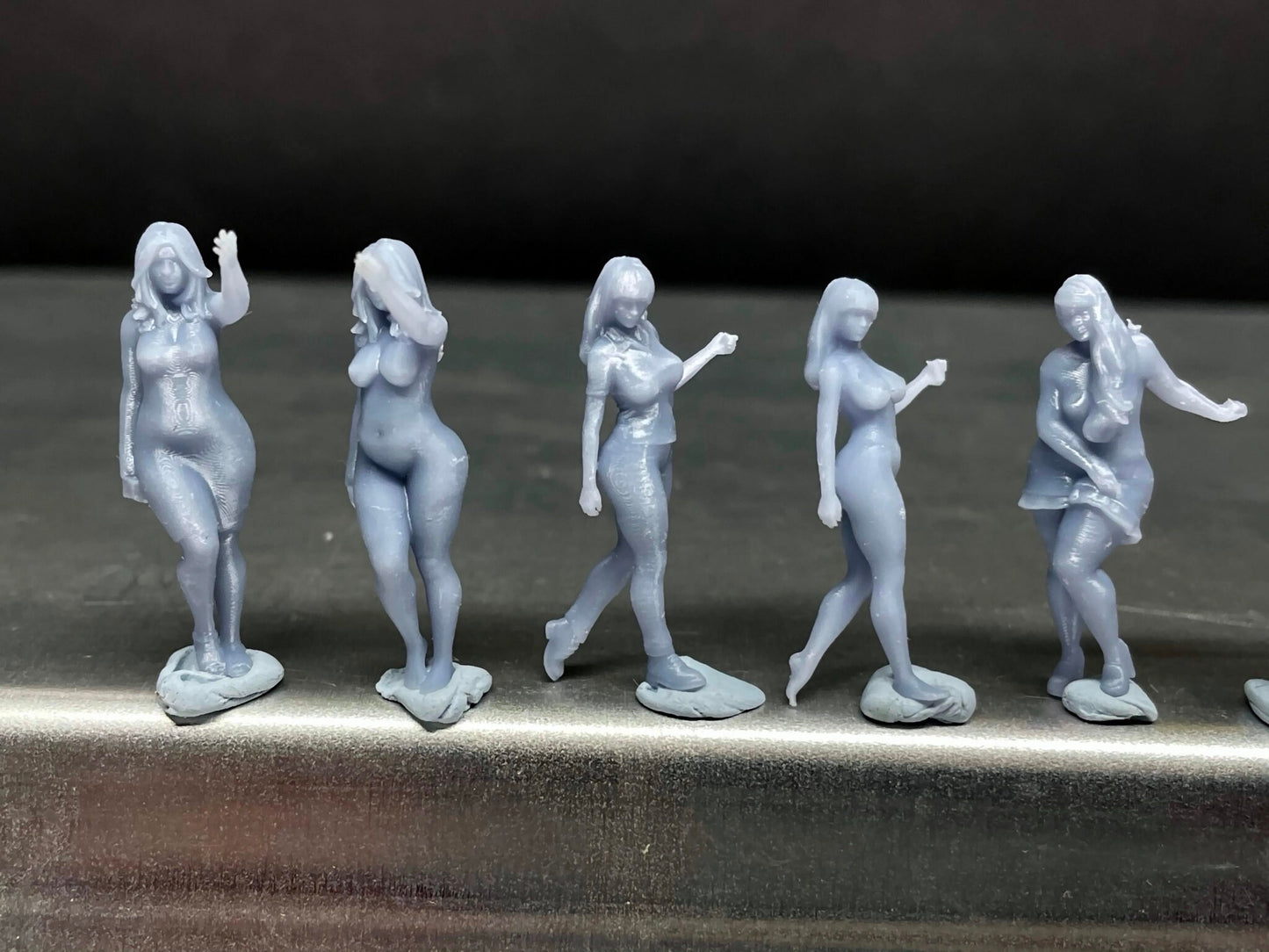 1:64 Scale Miniature People - Resin / unpainted - great for Dioramas / Hot Wheels - Made in the USA GROUP 118- Miniature Figures