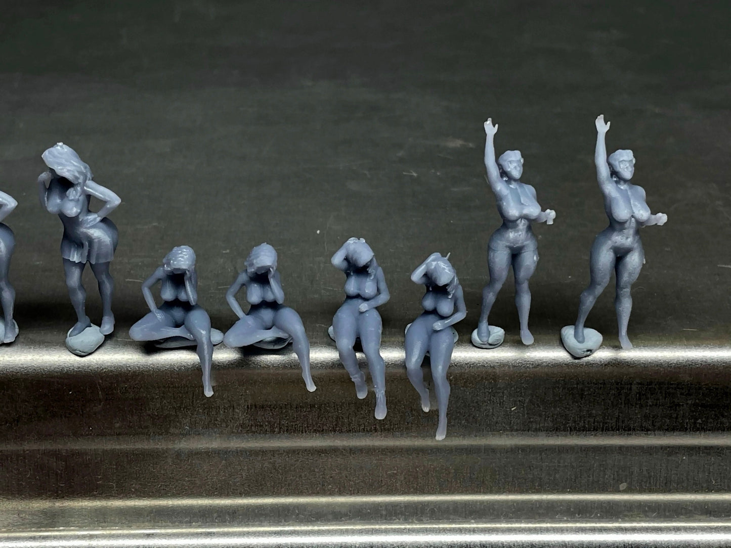 1:64 Scale Miniature People - Resin / unpainted - great for Dioramas / Hot Wheels - Made in the USA GROUP 121 - Miniature Figures