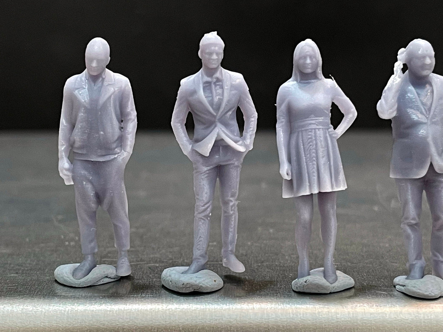 1:64 Miniature Human Figures - Resin / unpainted - great for Dioramas / Hot Wheels - Made in the USA GROUP 160 - Miniature Figures