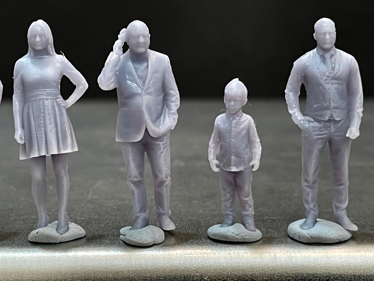 1:64 Miniature Human Figures - Resin / unpainted - great for Dioramas / Hot Wheels - Made in the USA GROUP 160 - Miniature Figures