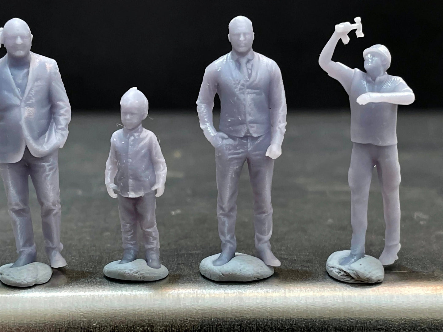 1:64 Miniature Human Figures - Resin / unpainted - great for Dioramas / Hot Wheels - Made in the USA GROUP 160 - Miniature Figures