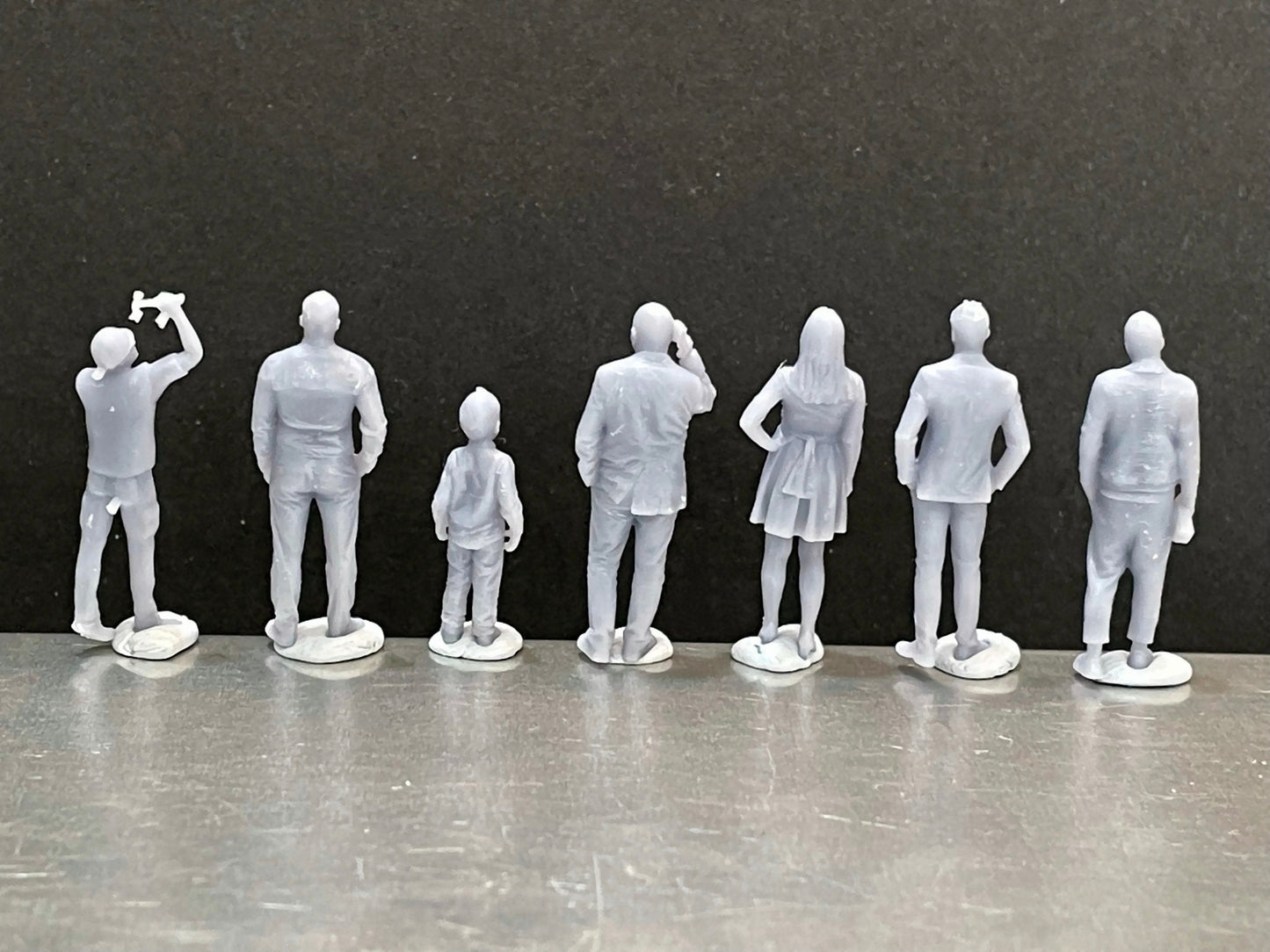 1:64 Miniature Human Figures - Resin / unpainted - great for Dioramas / Hot Wheels - Made in the USA GROUP 160 - Miniature Figures