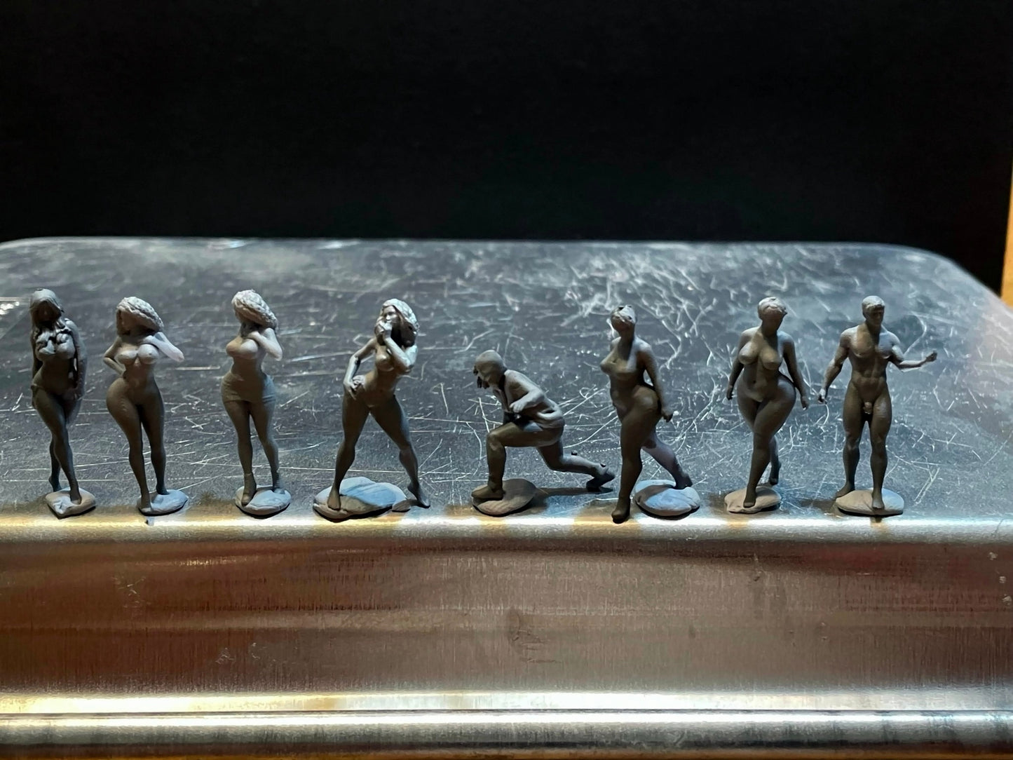 1:64 Miniature Human Figures - Resin / unpainted - great for Dioramas / Hot Wheels - Made in the USA GROUP 205 - Miniature Figures