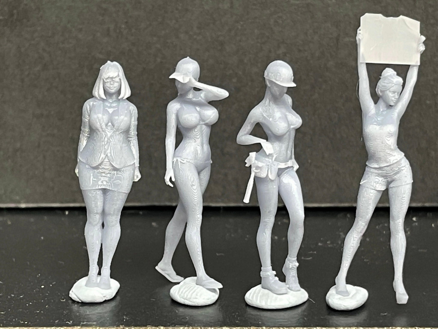 1:64 Miniature Human Figures - Resin / unpainted - great for Dioramas / Hot Wheels - Made in the USA GROUP 199 - Miniature Figures