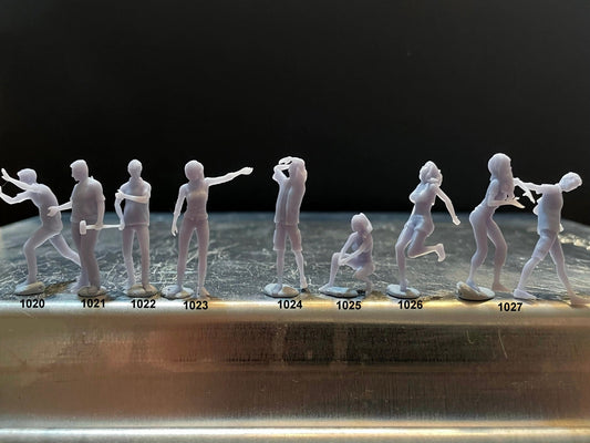 1:64 Miniature Human Figures - Resin / unpainted - great for Dioramas / Hot Wheels - Made in the USA GROUP 223 - Miniature Figures