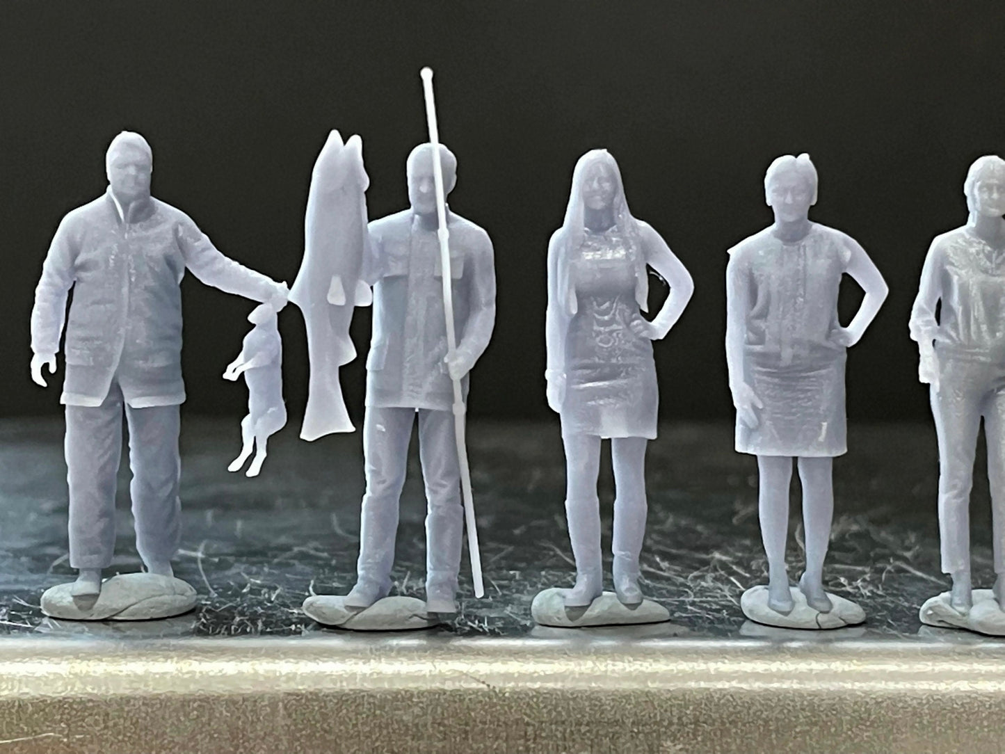 1:64 Miniature Human Figures - Resin / unpainted - great for Dioramas / Hot Wheels - Made in the USA GROUP 230 - Miniature Figures