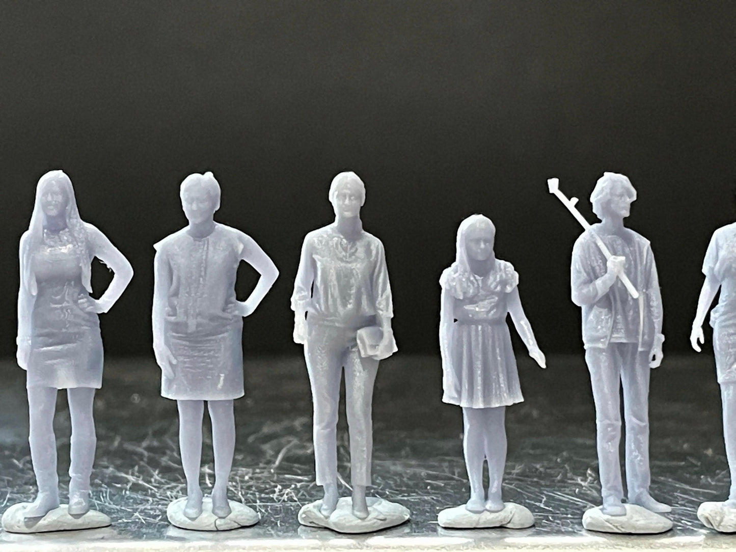 1:64 Miniature Human Figures - Resin / unpainted - great for Dioramas / Hot Wheels - Made in the USA GROUP 230 - Miniature Figures