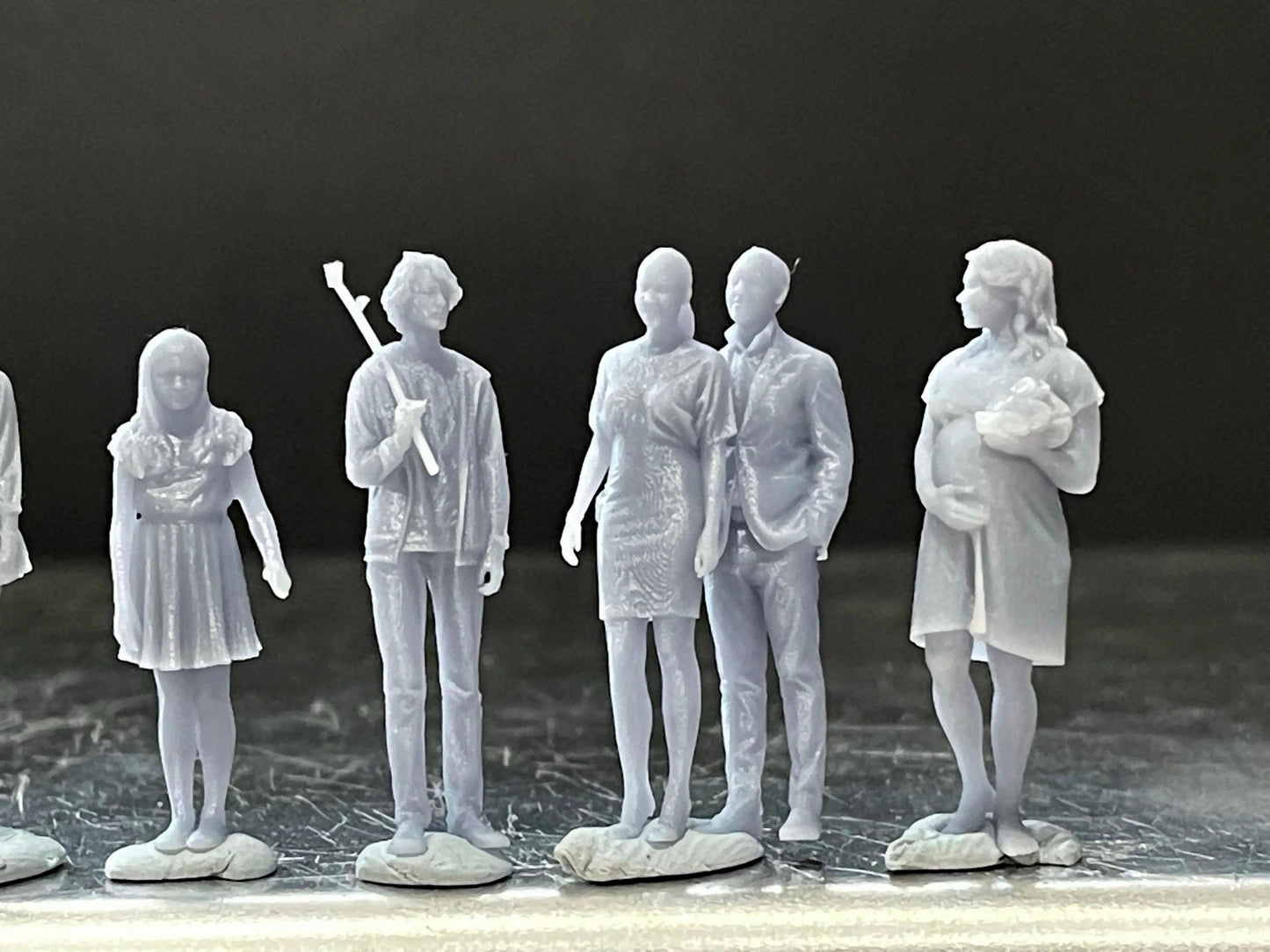 1:64 Miniature Human Figures - Resin / unpainted - great for Dioramas / Hot Wheels - Made in the USA GROUP 230 - Miniature Figures