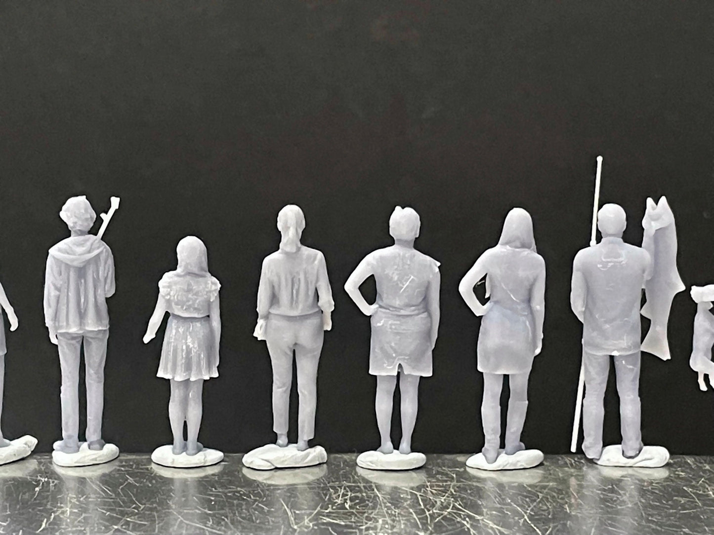 1:64 Miniature Human Figures - Resin / unpainted - great for Dioramas / Hot Wheels - Made in the USA GROUP 230 - Miniature Figures