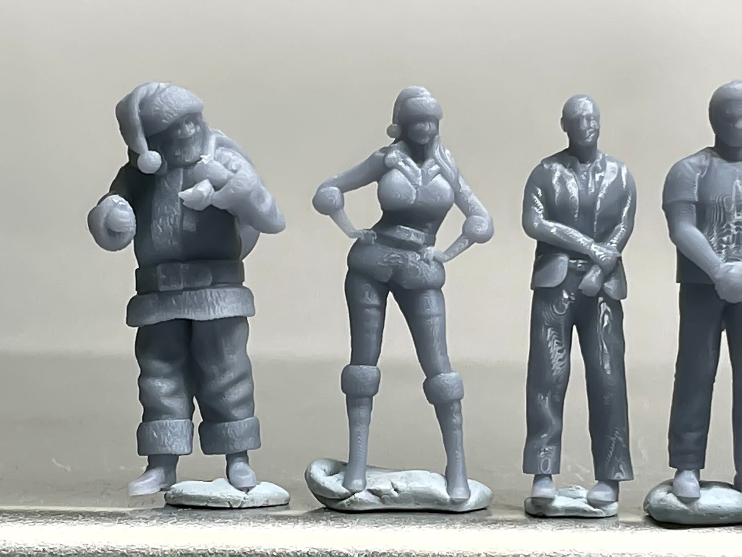 1:64 Miniature Human Figures - Resin / unpainted - great for Dioramas / Hot Wheels - Made in the USA GROUP 254 - Miniature Figures