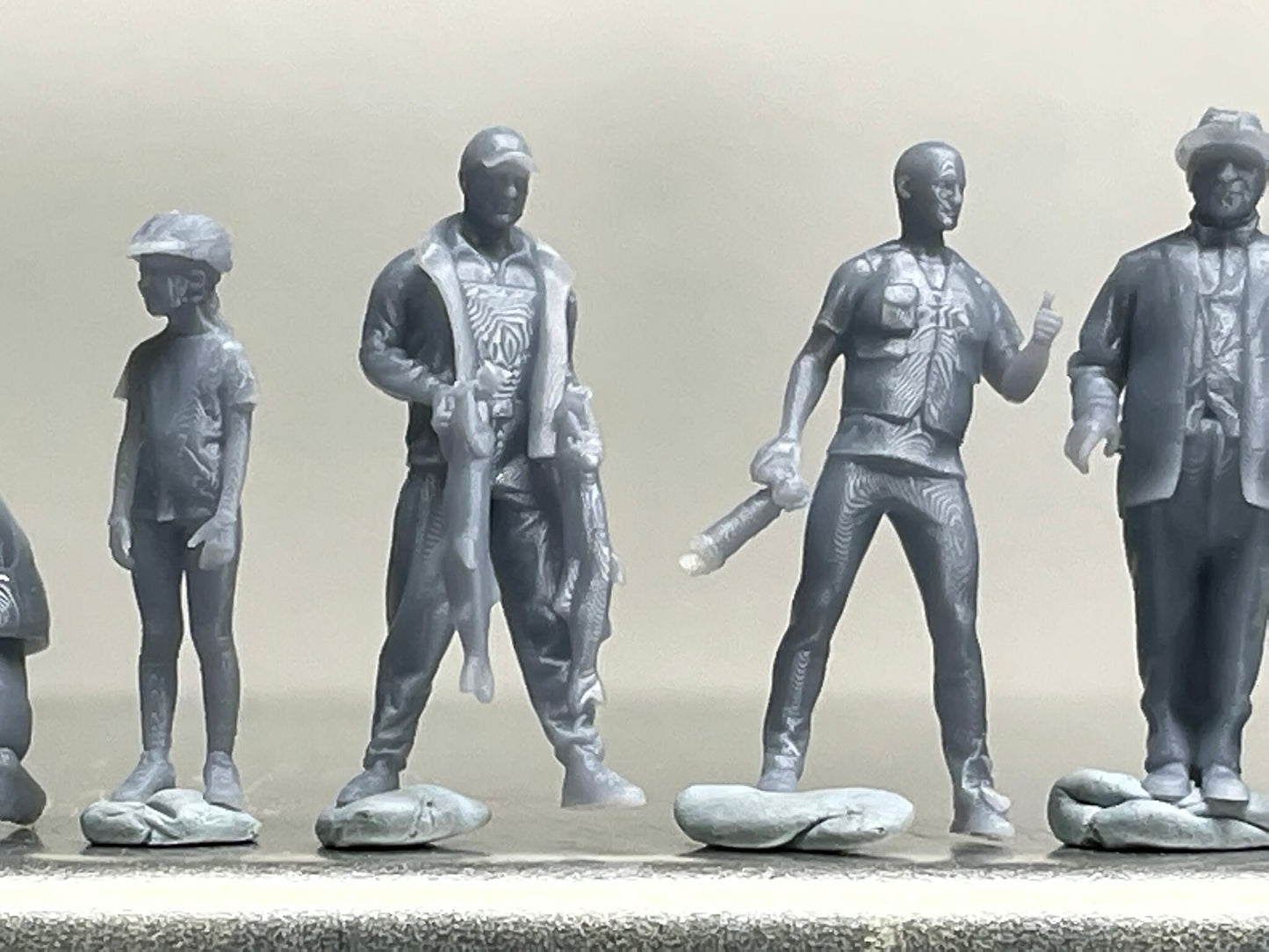 1:64 Miniature Human Figures - Resin / unpainted - great for Dioramas / Hot Wheels - Made in the USA GROUP 255 - Miniature Figures