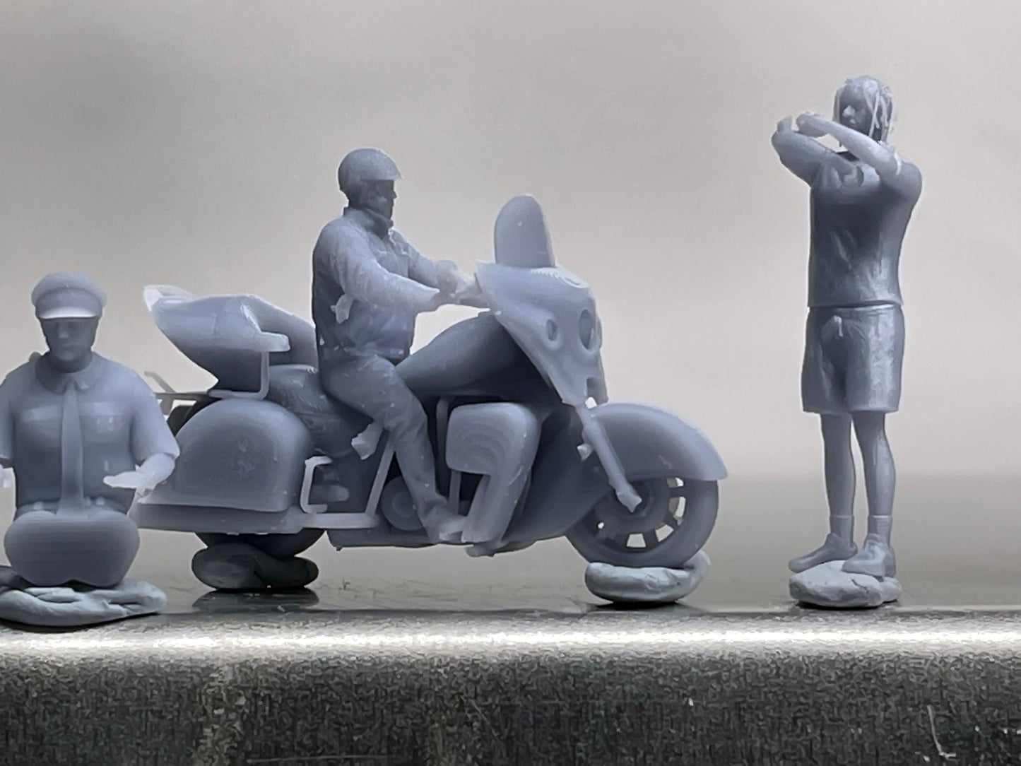 1:64 Miniature Human Figures - Resin / unpainted - great for Dioramas / Hot Wheels - Made in the USA GROUP 256 - Miniature Figures