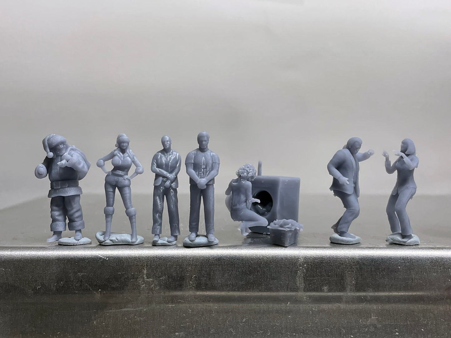 1:64 Miniature Human Figures - Resin / unpainted - great for Dioramas / Hot Wheels - Made in the USA GROUP 254 - Miniature Figures