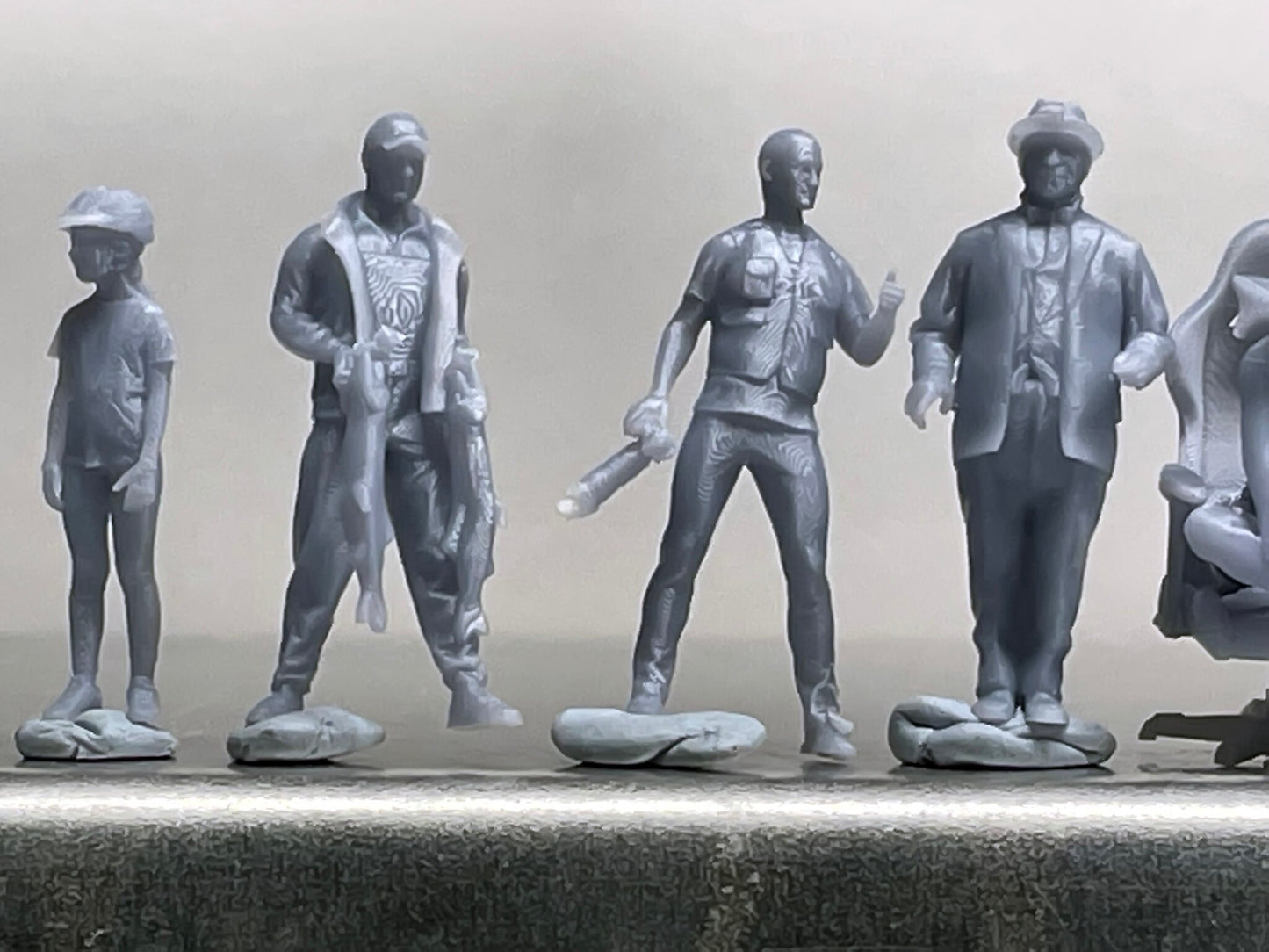 1:64 Miniature Human Figures - Resin / unpainted - great for Dioramas / Hot Wheels - Made in the USA GROUP 255 - Miniature Figures