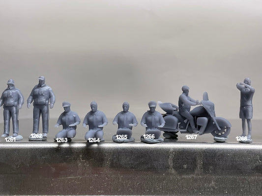 1:64 Miniature Human Figures - Resin / unpainted - great for Dioramas / Hot Wheels - Made in the USA GROUP 256 - Miniature Figures