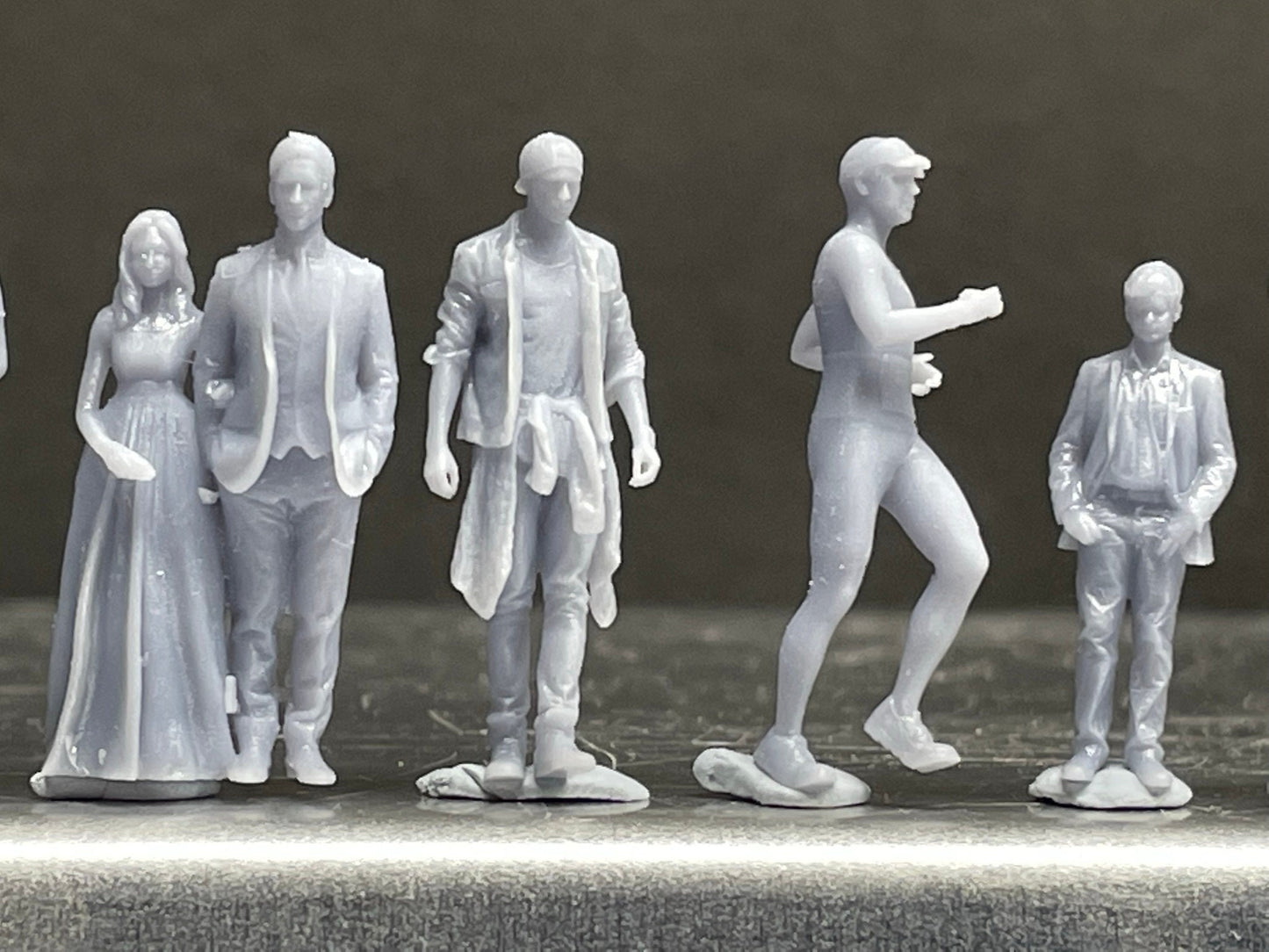 1:64 Miniature Human Figures - Resin / unpainted - great for Dioramas / Hot Wheels - Made in the USA GROUP 269 - Miniature Figures