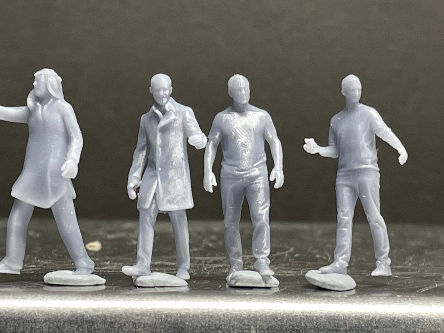 1:64 Miniature Human Figures - Resin / unpainted - great for Dioramas / Hot Wheels - Made in the USA GROUP 263 - Miniature Figures