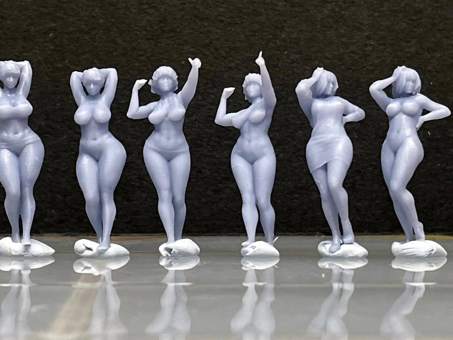 1:64 Miniature Human Figures - Resin / unpainted - great for Dioramas / Hot Wheels - Made in the USA GROUP 287 - Miniature Figures