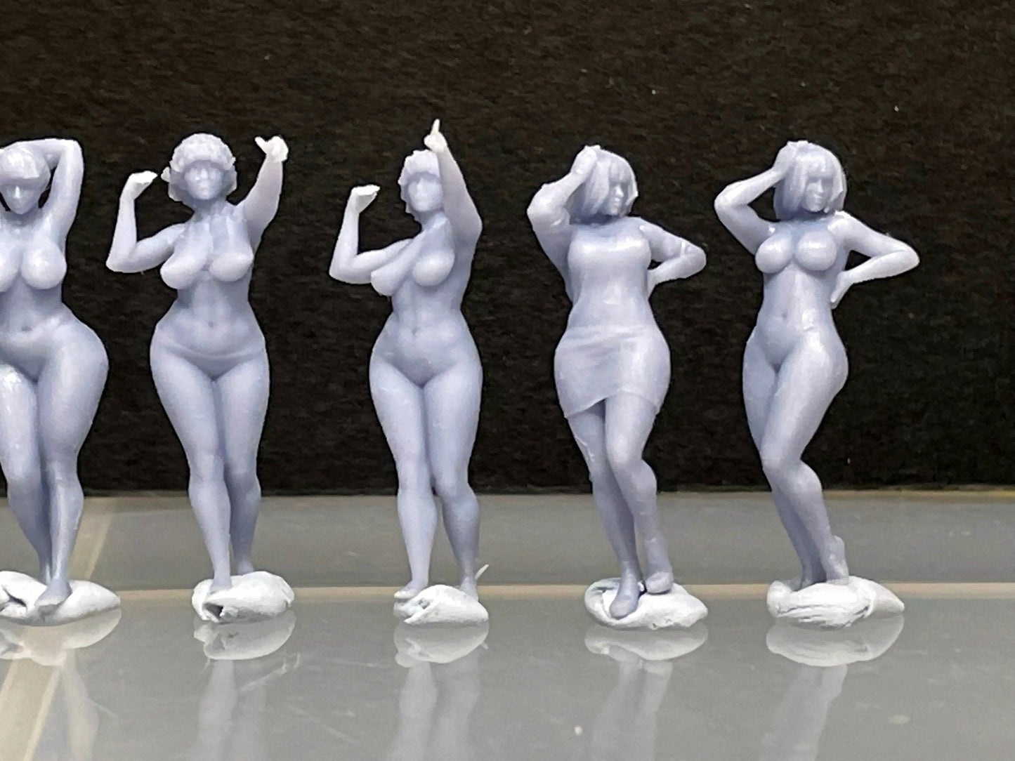 1:64 Miniature Human Figures - Resin / unpainted - great for Dioramas / Hot Wheels - Made in the USA GROUP 287 - Miniature Figures