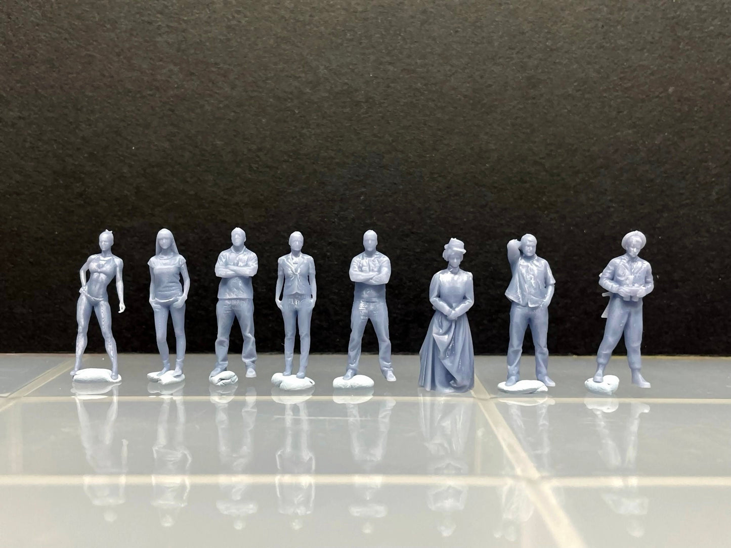 1:64 Miniature Human Figures - Resin / unpainted - great for Dioramas / Hot Wheels - Made in the USA GROUP 291 - Miniature Figures