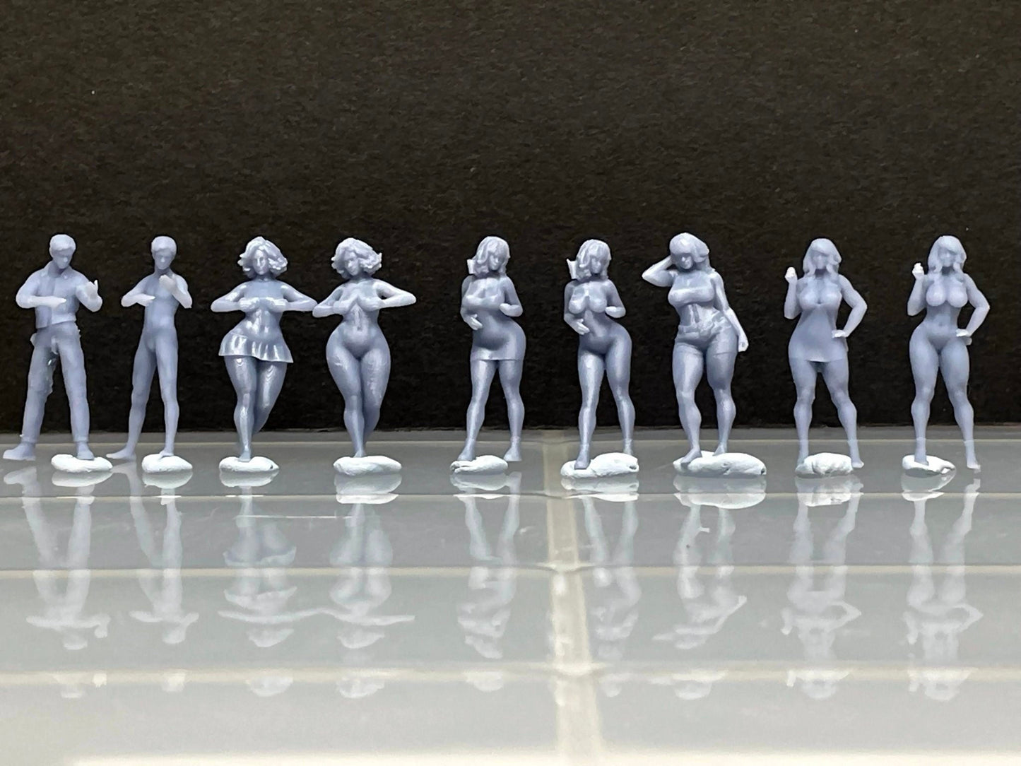 1:64 Miniature Human Figures - Resin / unpainted - great for Dioramas / Hot Wheels - Made in the USA GROUP 298 - Miniature Figures