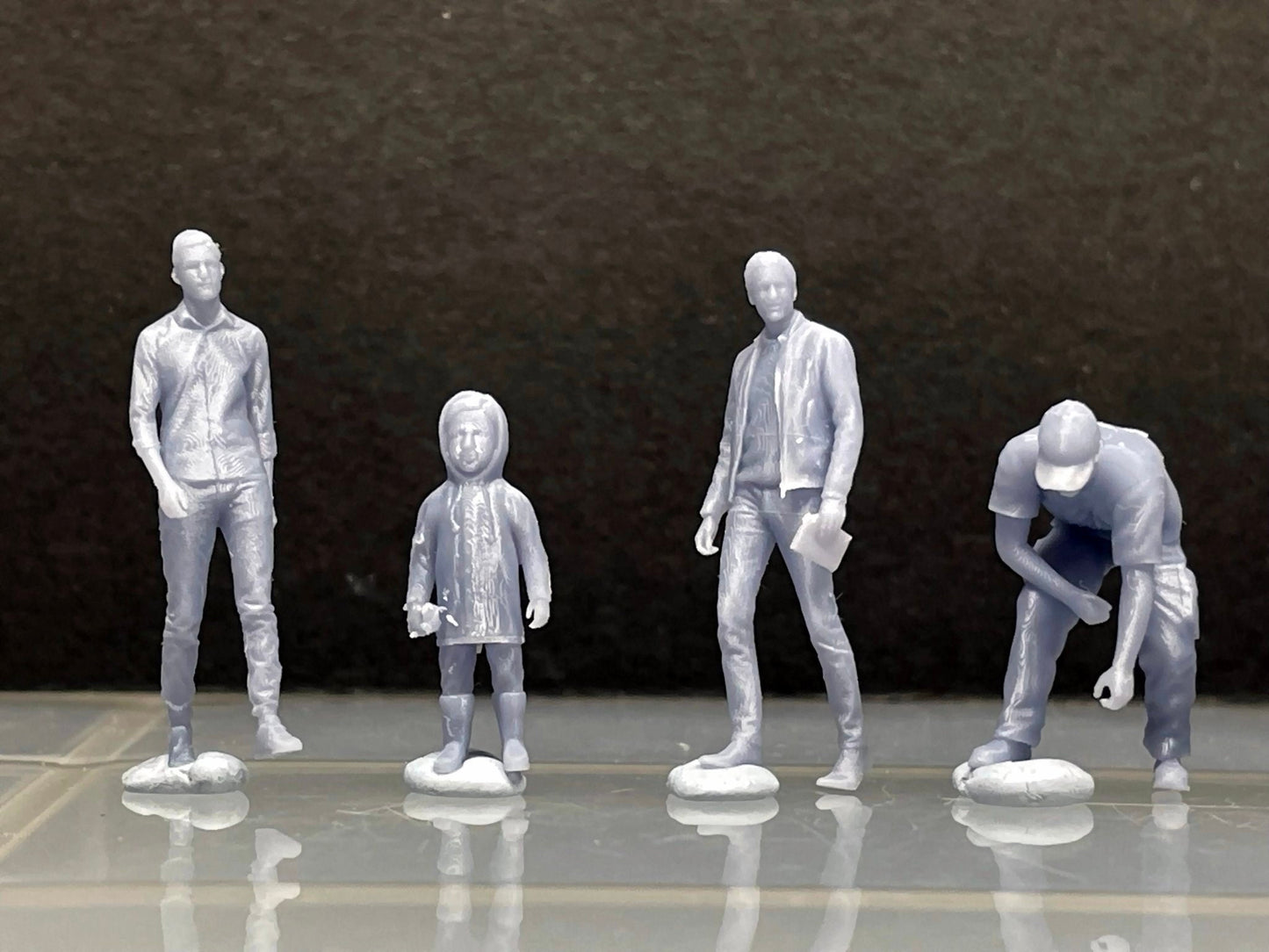 1:64 Miniature Human Figures - Resin / unpainted - great for Dioramas / Hot Wheels - Made in the USA GROUP 307 - Miniature Fast & Furious