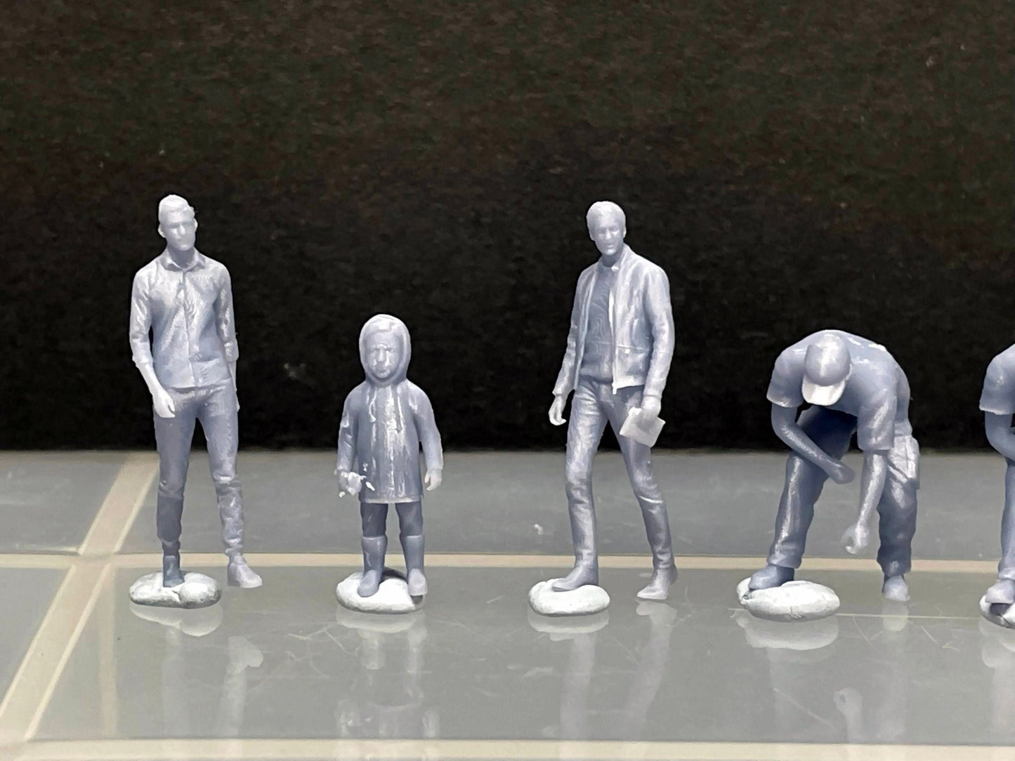 1:64 Miniature Human Figures - Resin / unpainted - great for Dioramas / Hot Wheels - Made in the USA GROUP 307 - Miniature Fast & Furious