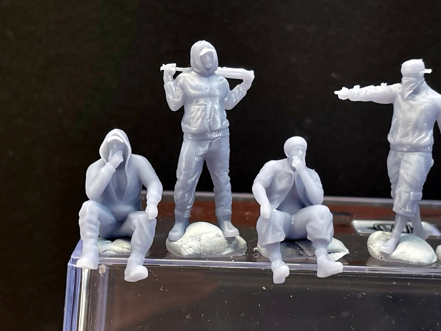 1:64 Miniature Human Figures - Resin / unpainted - great for Dioramas / Hot Wheels - Made in the USA LOT 521 - Miniature 1.10"