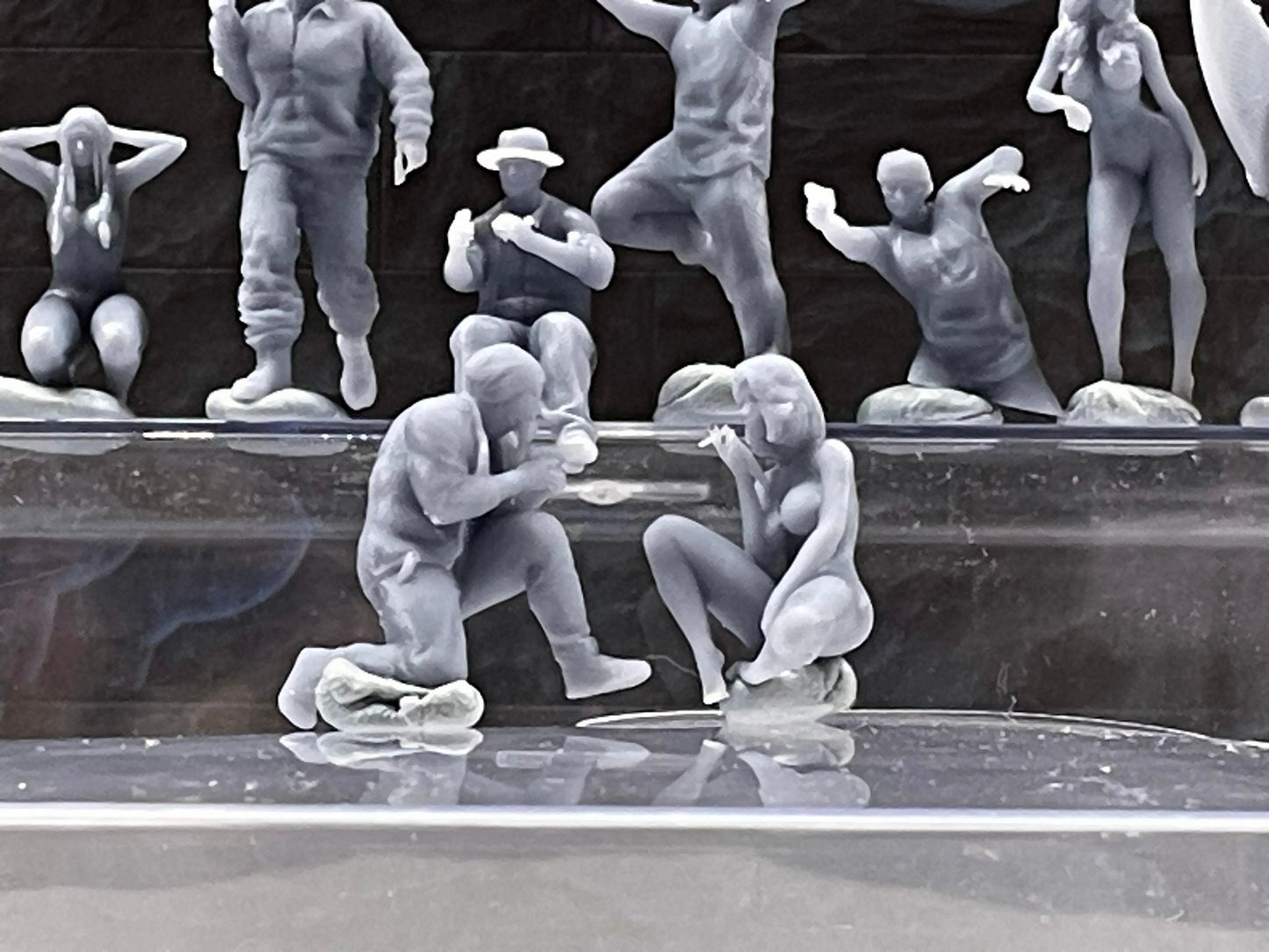1:64 Miniature Human Figures - Resin / unpainted - great for Dioramas / Hot Wheels - Made in the USA LOT 538 - Miniature 1.10"