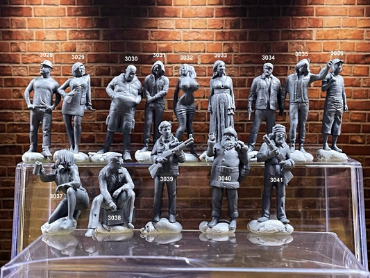 1:64 Miniature Human Figures - Resin / unpainted - great for Dioramas Hot Wheels - Made in the USA LOT 567 - Miniature 1.10