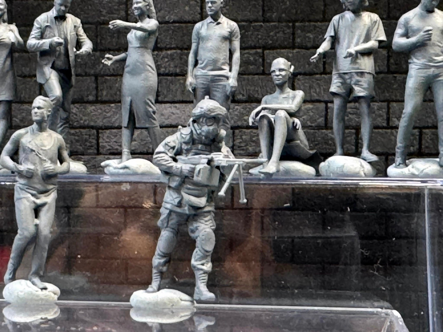 1:64 Miniature Human Figures - Resin / unpainted - great for Dioramas Hot Wheels - Made in the USA LOT 486 - Miniature 1.10